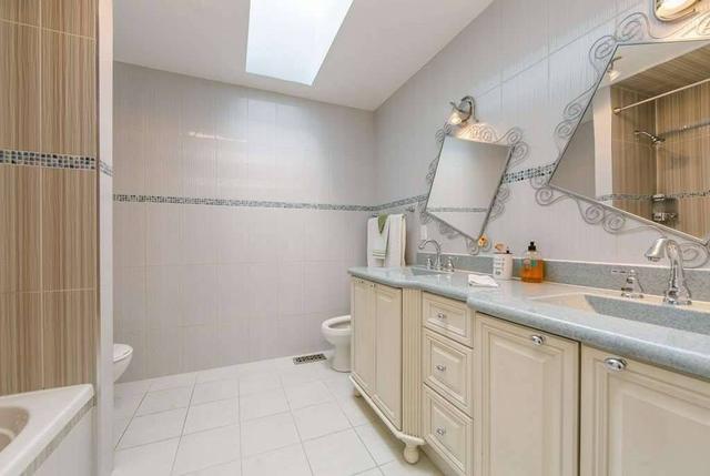 875 St Clarens Ave, House detached with 3 bedrooms, 5 bathrooms and 4 parking in Toronto ON | Image 22