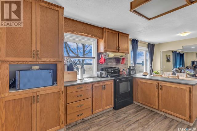103 2nd Avenue S, House detached with 4 bedrooms, 2 bathrooms and null parking in Goodsoil SK | Image 19
