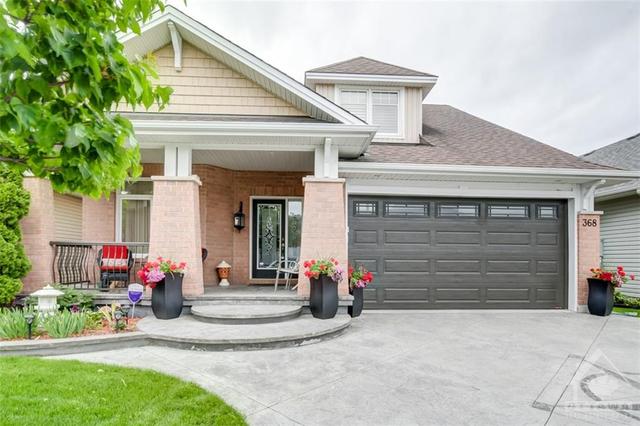 368 Farincourt Crescent, House detached with 4 bedrooms, 4 bathrooms and 4 parking in Ottawa ON | Image 1
