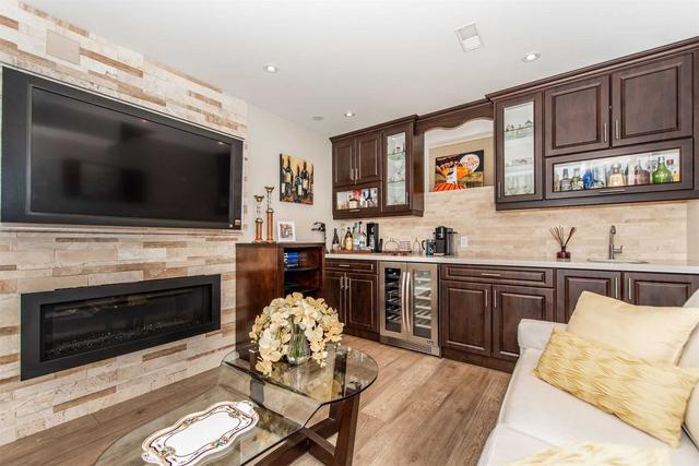 7083 Drumcashel Crt, House detached with 4 bedrooms, 4 bathrooms and 4 parking in Mississauga ON | Image 11