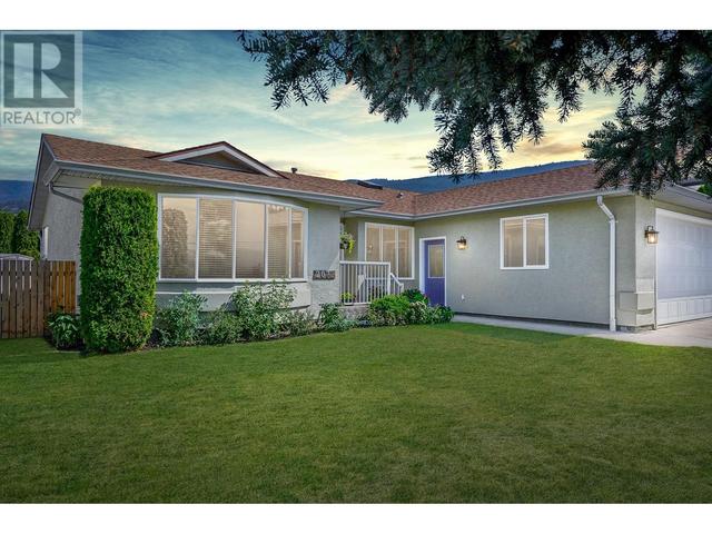 2072 Okanagan Street, House detached with 3 bedrooms, 2 bathrooms and 4 parking in Armstrong BC | Image 1