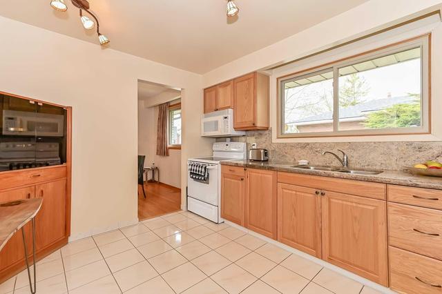 676 College Ave W, House detached with 3 bedrooms, 2 bathrooms and 4 parking in Guelph ON | Image 7