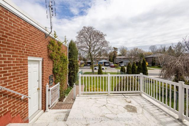 3092 Fieldgate Dr, House semidetached with 4 bedrooms, 2 bathrooms and 2 parking in Mississauga ON | Image 28