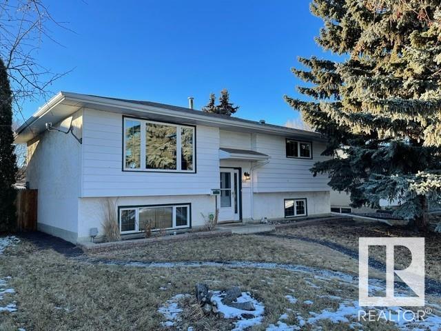 111 Brantford St, House detached with 4 bedrooms, 2 bathrooms and 5 parking in Spruce Grove AB | Image 1