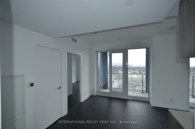 1705 - 2020 Bathurst St, Condo with 3 bedrooms, 2 bathrooms and 1 parking in Toronto ON | Image 15