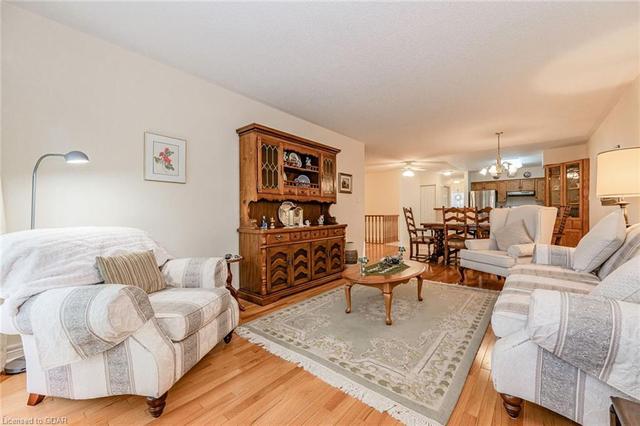 14 Beechlawn Boulevard, House attached with 2 bedrooms, 2 bathrooms and 2 parking in Guelph ON | Image 13