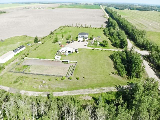 104046 Rr 164, House detached with 5 bedrooms, 2 bathrooms and 10 parking in Mackenzie County AB | Image 5