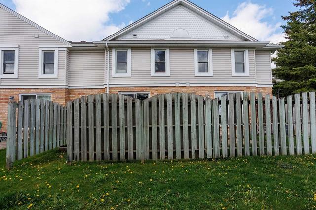 66 Rodgers Rd, Townhouse with 4 bedrooms, 3 bathrooms and 1 parking in Guelph ON | Image 22