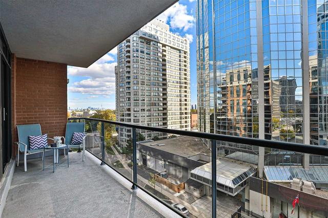 701 - 2 Aberfoyle Cres, Condo with 2 bedrooms, 2 bathrooms and 1 parking in Toronto ON | Image 10