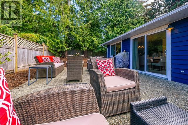 606 Moresby Ave, House detached with 3 bedrooms, 2 bathrooms and 4 parking in Qualicum Beach BC | Image 41
