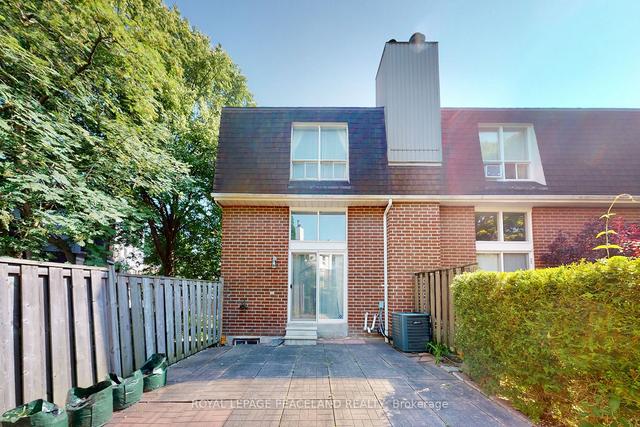 42 Kindale Way, Townhouse with 3 bedrooms, 2 bathrooms and 2 parking in Markham ON | Image 31