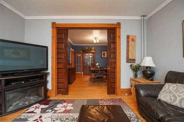 58 Burton Ave, House detached with 3 bedrooms, 2 bathrooms and 2 parking in Barrie ON | Image 9