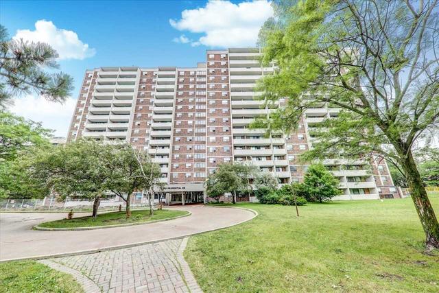 208 - 301 Prudential Dr, Condo with 3 bedrooms, 2 bathrooms and 1 parking in Toronto ON | Image 1