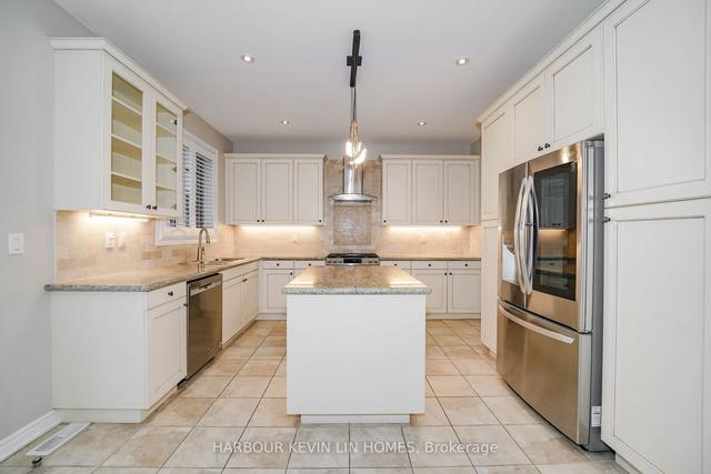 84 Glenheron Cres, House detached with 4 bedrooms, 4 bathrooms and 6 parking in Vaughan ON | Image 7