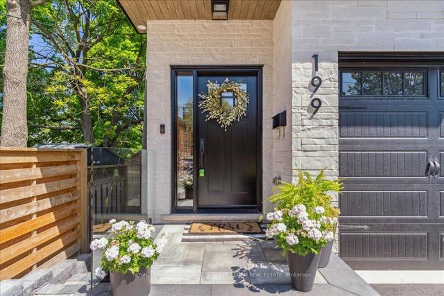 199 Queen St W, House semidetached with 3 bedrooms, 4 bathrooms and 2 parking in Mississauga ON | Image 12