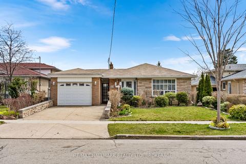 33 Roseglen Cres, House detached with 3 bedrooms, 2 bathrooms and 2 parking in Toronto ON | Card Image