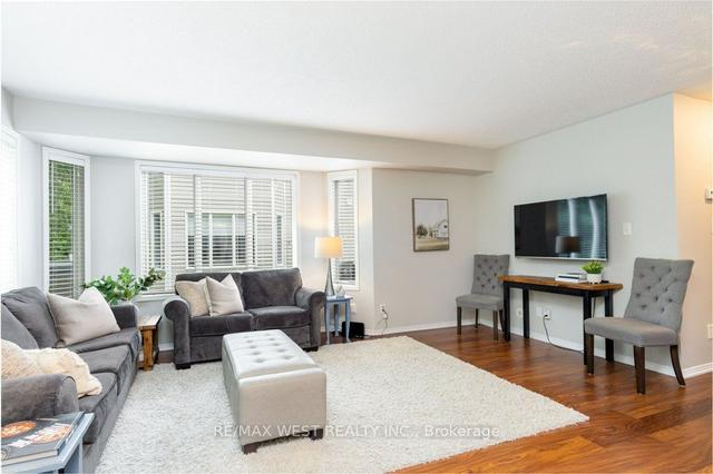 29 Sundial Crt, Townhouse with 4 bedrooms, 3 bathrooms and 1 parking in Collingwood ON | Image 19