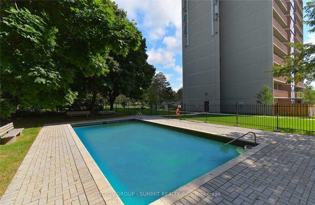 1003 - 2301 Derry Rd W, Condo with 2 bedrooms, 1 bathrooms and 1 parking in Mississauga ON | Image 15