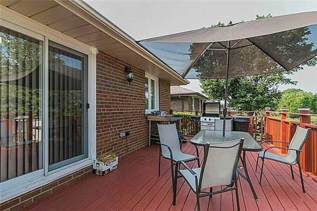 86 Jarwick Dr, House detached with 3 bedrooms, 2 bathrooms and 3 parking in Toronto ON | Image 7