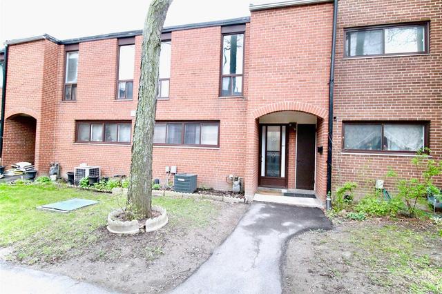 9 - 370 Driftwood Ave, Townhouse with 3 bedrooms, 3 bathrooms and 1 parking in Toronto ON | Image 1