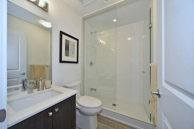 8 - 52 Holmes Ave, Townhouse with 2 bedrooms, 2 bathrooms and 2 parking in Toronto ON | Image 3