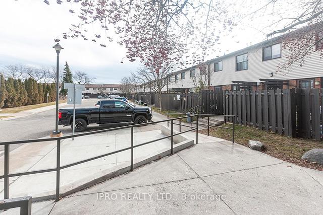 37 - 960 Glen St, Townhouse with 2 bedrooms, 2 bathrooms and 1 parking in Oshawa ON | Image 23