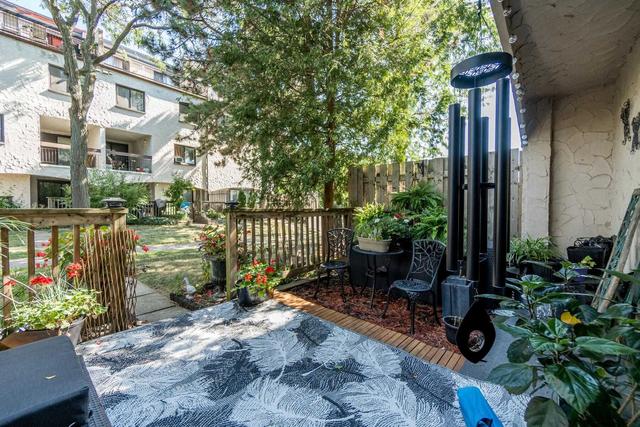 101 - 1042 Falgarwood Dr, Townhouse with 3 bedrooms, 1 bathrooms and 1 parking in Oakville ON | Image 23