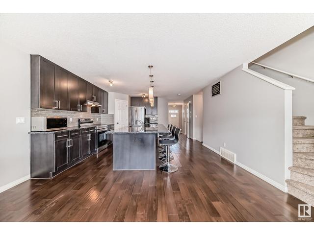 2209 86 St Sw, House semidetached with 3 bedrooms, 2 bathrooms and null parking in Edmonton AB | Image 5