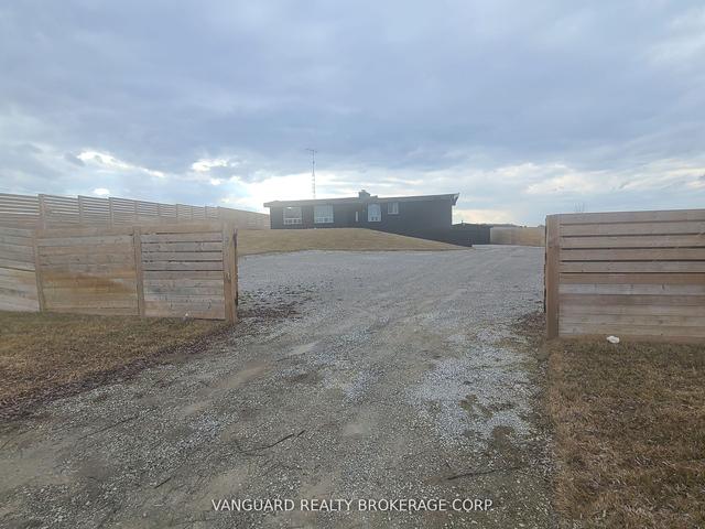 13900 Highway 27, House detached with 3 bedrooms, 2 bathrooms and 18 parking in King ON | Image 32