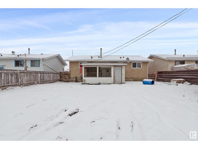 4851 48 Av, House detached with 5 bedrooms, 2 bathrooms and null parking in Chipman AB | Image 28