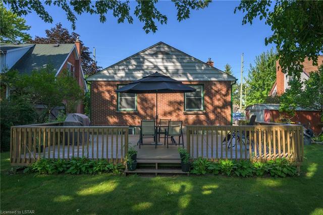 330 Fairview Avenue, House detached with 2 bedrooms, 1 bathrooms and 3 parking in London ON | Image 4