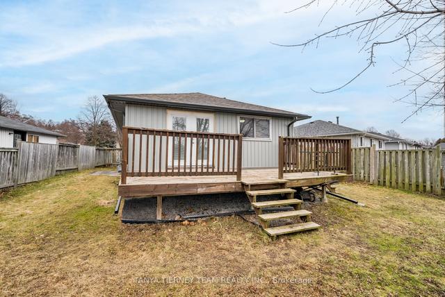 738 Edna Crt, House detached with 3 bedrooms, 2 bathrooms and 5 parking in Oshawa ON | Image 22