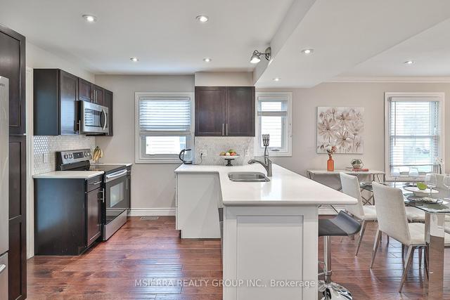 5 York St, House detached with 3 bedrooms, 2 bathrooms and 4 parking in Ajax ON | Image 3