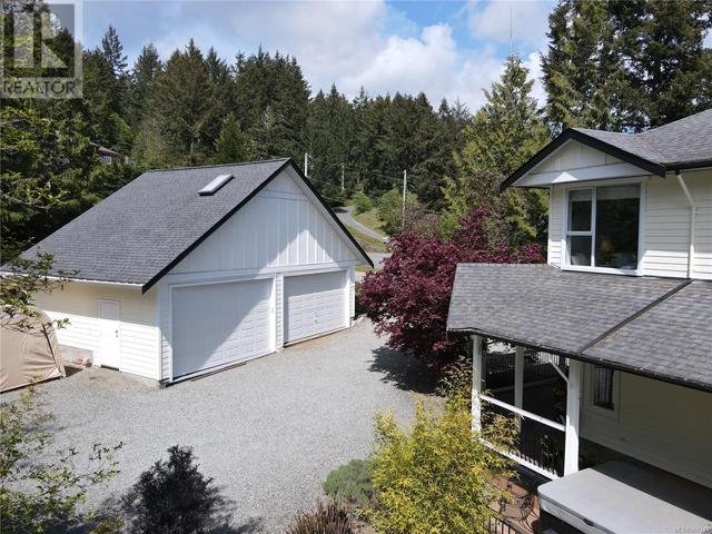 2136 Pan Dion Pl, House detached with 4 bedrooms, 4 bathrooms and 10 parking in Sooke BC | Image 6