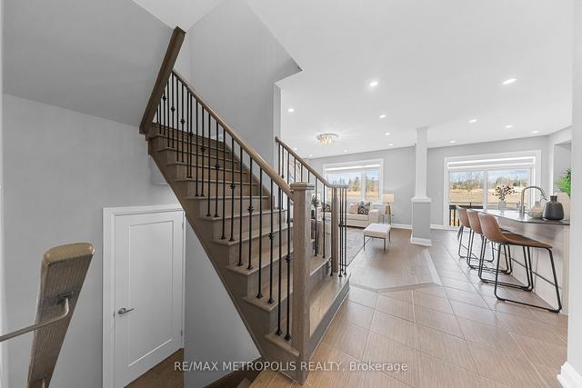52 Festival Crt, House detached with 4 bedrooms, 3 bathrooms and 4 parking in East Gwillimbury ON | Image 38