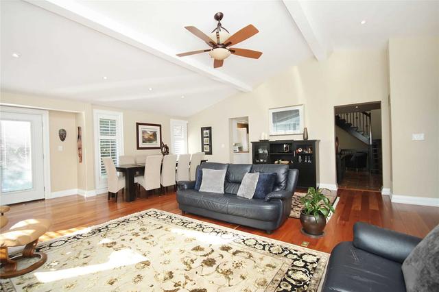 6 Barnwood Crt, House detached with 4 bedrooms, 4 bathrooms and 6 parking in Toronto ON | Image 34