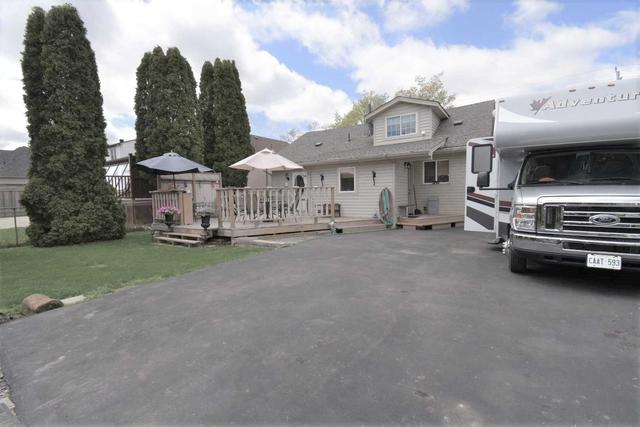 204 Gray Rd, House detached with 3 bedrooms, 3 bathrooms and 12 parking in Hamilton ON | Image 24