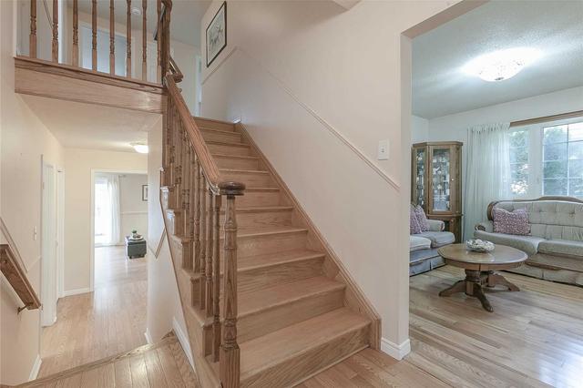 2375 Parkway Dr, House detached with 4 bedrooms, 2 bathrooms and 4 parking in Burlington ON | Image 9