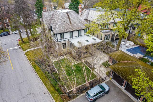 140 Dinnick Cres, House detached with 4 bedrooms, 6 bathrooms and 6 parking in Toronto ON | Image 26