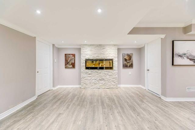 2302 Stratus Dr, House detached with 5 bedrooms, 7 bathrooms and 4 parking in Oakville ON | Image 16