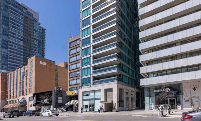 1202 - 206 Bloor St W, Condo with 3 bedrooms, 3 bathrooms and 2 parking in Toronto ON | Image 26