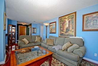 lph 9 - 9 Northern Heights Dr, Condo with 2 bedrooms, 2 bathrooms and 2 parking in Richmond Hill ON | Image 4