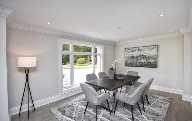 3 Rosea Crt, House detached with 4 bedrooms, 5 bathrooms and 7 parking in Markham ON | Image 2