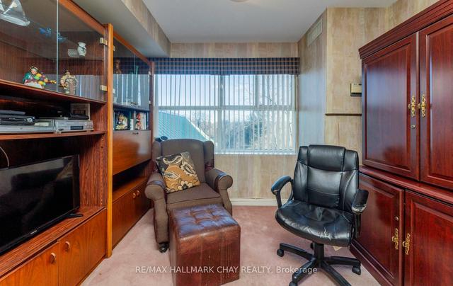 101 - 18 Concorde Pl, Condo with 2 bedrooms, 2 bathrooms and 1 parking in Toronto ON | Image 4