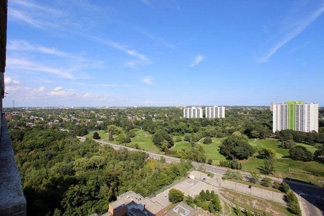 2508 - 5 Massey Sq, Condo with 2 bedrooms, 1 bathrooms and 1 parking in Toronto ON | Image 6