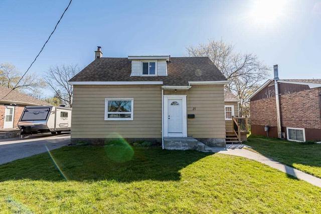 27 Frances St N, House detached with 3 bedrooms, 2 bathrooms and 5 parking in Barrie ON | Image 12