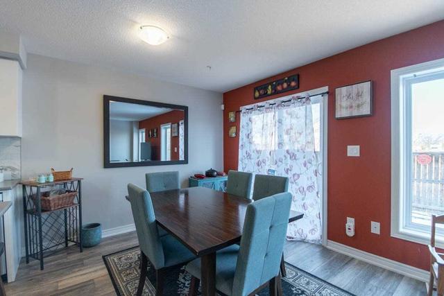 2 - 60 Canterbury Dr, Townhouse with 3 bedrooms, 2 bathrooms and 2 parking in St. Catharines ON | Image 5