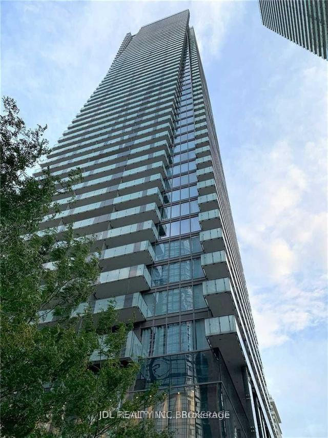 5206 - 1080 Bay St, Condo with 1 bedrooms, 1 bathrooms and 1 parking in Toronto ON | Image 1