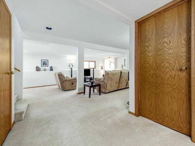 118 Heritage Place W, House detached with 3 bedrooms, 3 bathrooms and 4 parking in Lethbridge AB | Image 35