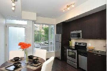 th7 - 23 Sheppard Ave E, Townhouse with 3 bedrooms, 2 bathrooms and 1 parking in Toronto ON | Image 3